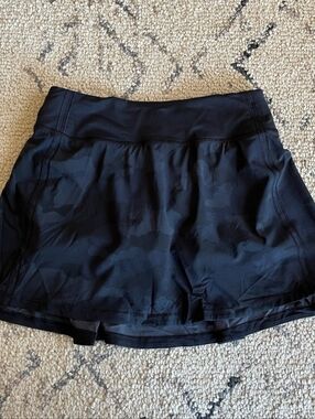 Lululemon PaceRival Tennis/Golf Skorts Black Camo size2